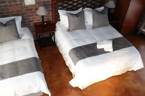 Sundowners Game Lodge