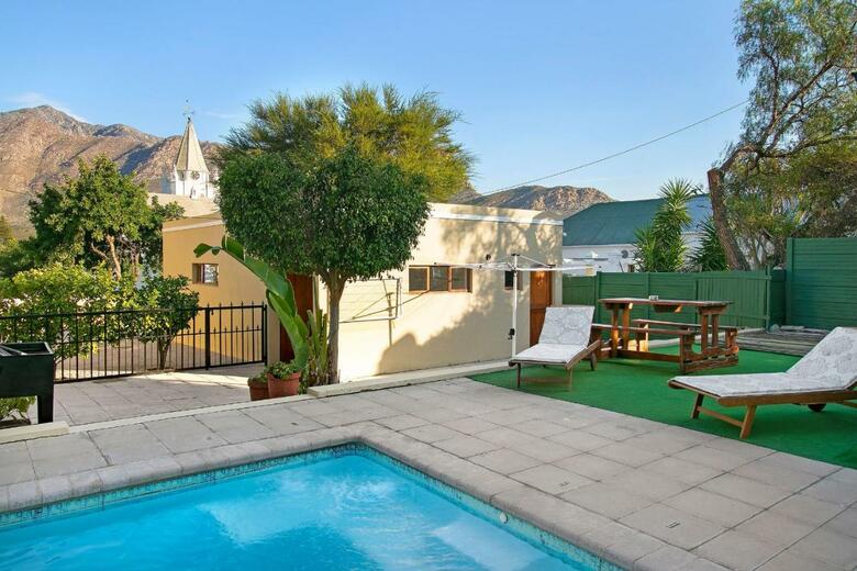 J's Audacious Living Montagu
