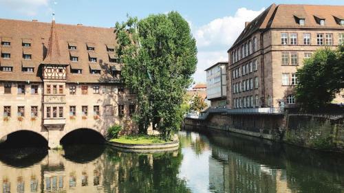 Apartamento Dragon?s Nest: Cozy & Modern Attic Loft Nuremberg