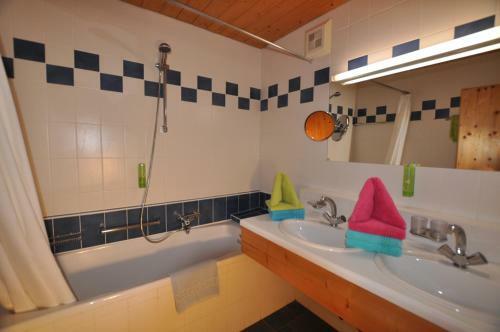 Apartamentos Ferienwohnungen Knaller-m�d