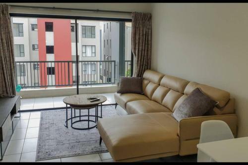New And Luxurious Lonehill Apartment
