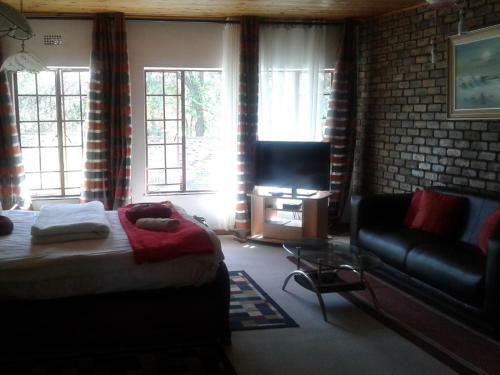 Hostal Royal Olympia Lodges & Safaris Rsa
