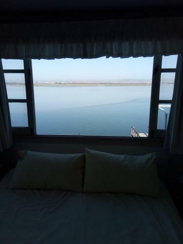 Riverfront Close To Beach