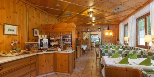 Hostal Gasthof Pass Lueg H�he