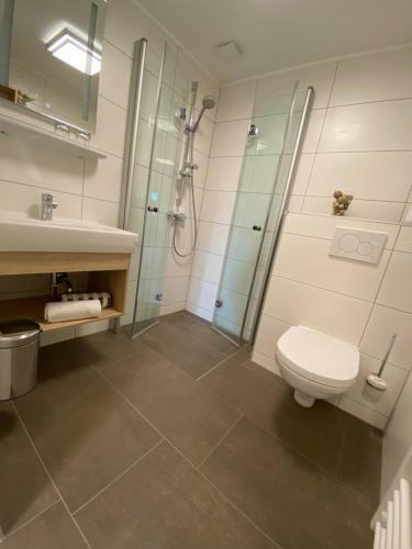 Hostal Privatzimmer Und Ferienwohnungen Leeb