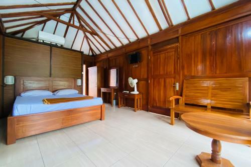 Hotel Rumah Kayu Pinggir Kali Redpartner