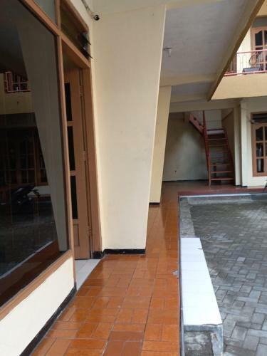Hotel Oyo 90757 Am'key Villa Tretes 1