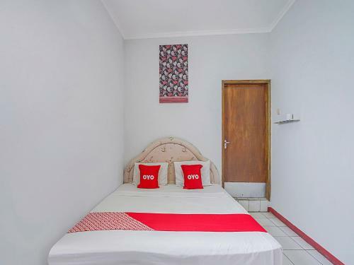 Oyo 90132 Lie Mas Hotel