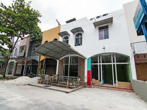 Oyo 90897 Hotel Sepupu Satria