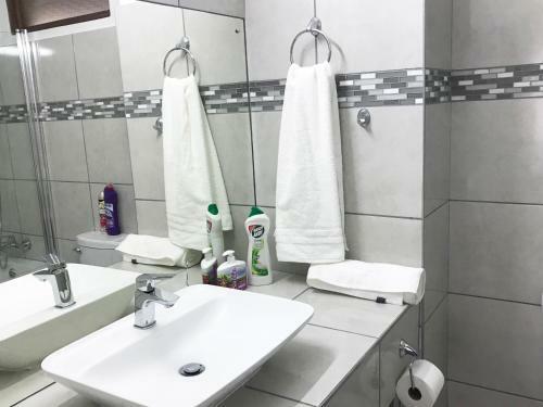 Apartamento The Kindaspace - Homely Suite In A Peaceful Complex