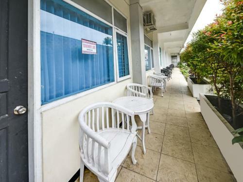 Oyo 90451 Hotel Roda Mas 1