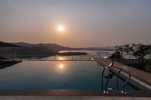 Villa Stayvista At Lake Arches