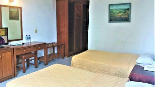 Rr Wisata Indah Hotel