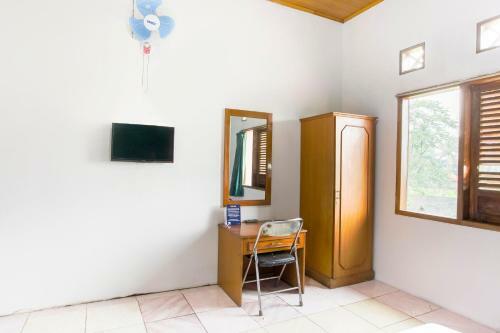 Spot On 2584 Hotel Karya Nunggal Asri