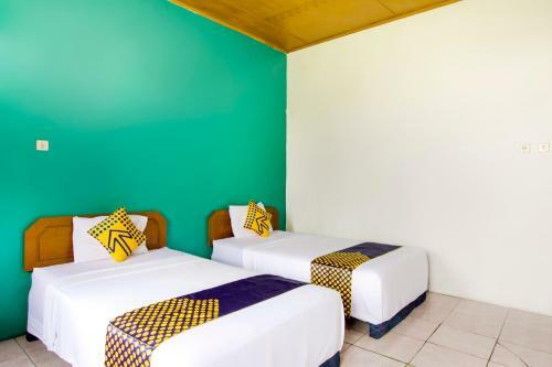 Spot On 2584 Hotel Karya Nunggal Asri