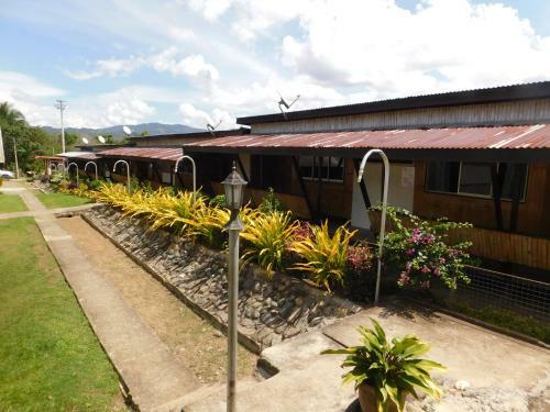 Hostal Inap Desa Kilimu Ranau