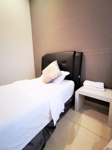 Warni Villa 13 Whole Or Room