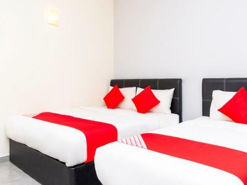 Oyo 756 Muar City Hotel