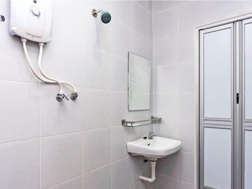 Oyo 756 Muar City Hotel