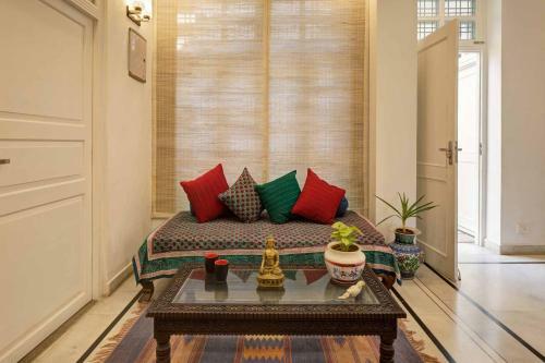 Tranquil Villa By Vista Rooms