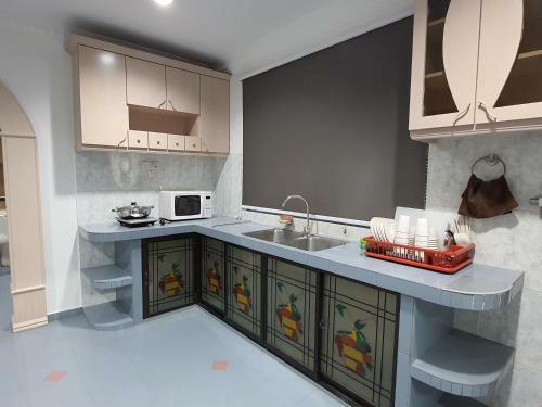 Bersatu Queenco Homestay Muar