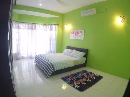Umaira Meru Raya Homestay