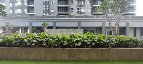 Bukit Rimau Roomy Master Bedroom With Facilities