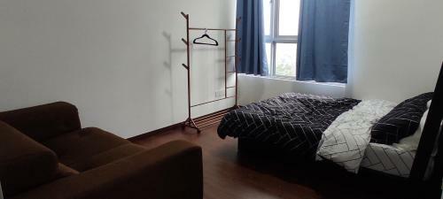 Hostal Bukit Rimau Queen Bedroom With Pool View Room Only