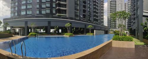 Hostal Bukit Rimau Queen Bedroom With Pool View Room Only