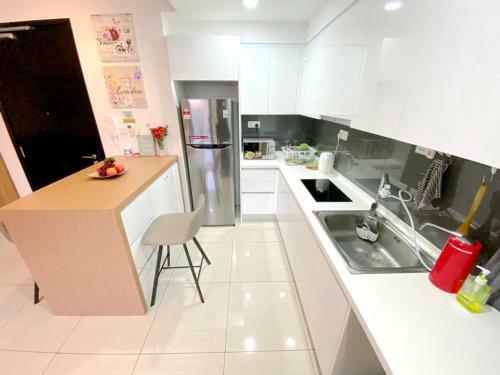 Apartamento Almas Suites Puteri Harbour