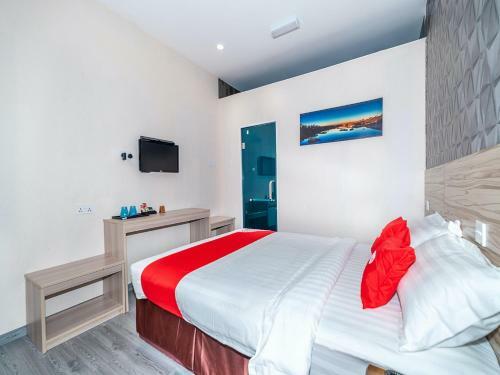 Oyo 90147 Hilltop Hotel