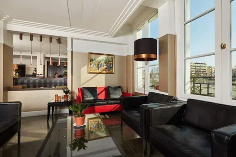 De La Jatte Hotel