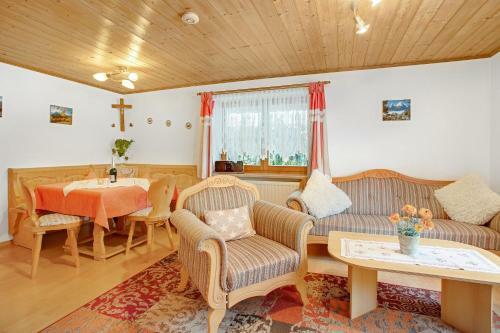 Apartamento Ferienwohnung K�nig Im Erdgeschoss