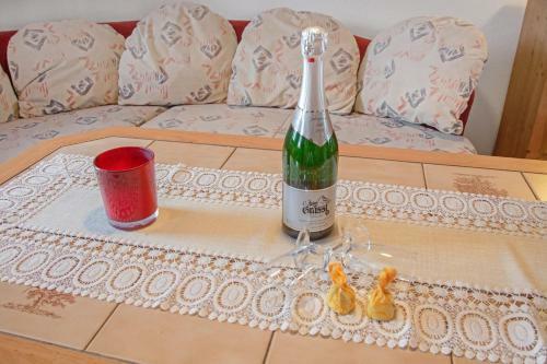 Apartamento Ferienwohnung K�nig Im Obergeschoss