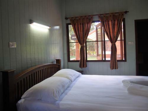 Hotel At Home Chiang Dao, Pooch Lovers
