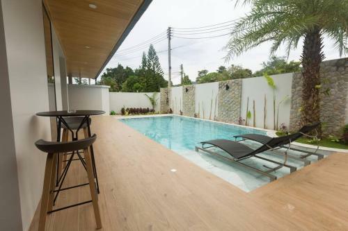 Wonderful Private Pool Villa At Rawai Near Beaches