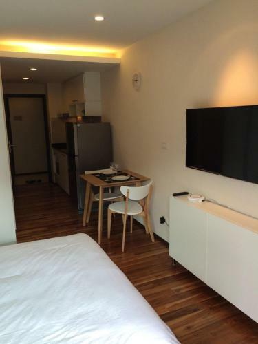 The Title West Wing Lovely Studio Apartment