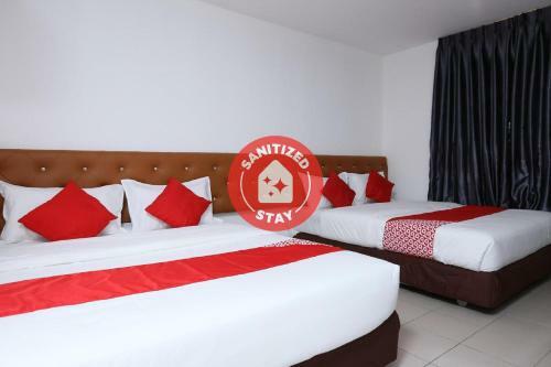 Oyo 89672 Eg Hotel Jj