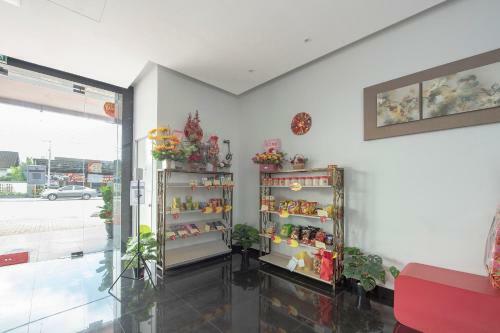 Capital O 90447 Hotel Ezzyhome Kebun Teh