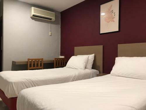 Oyo 90487 K Threegod Hotel