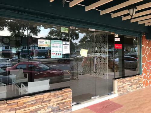 Oyo 90487 K Threegod Hotel