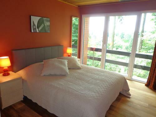 Green Hill Apartment