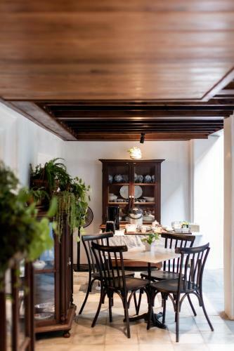 Bed & Breakfast Punyashthiti Villa