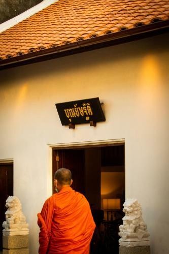 Bed & Breakfast Punyashthiti Villa