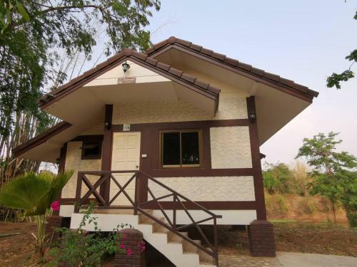 Hotel Rs Phong Riverside Resort