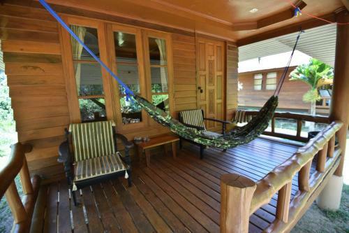 Hostal Namtok Bungalows