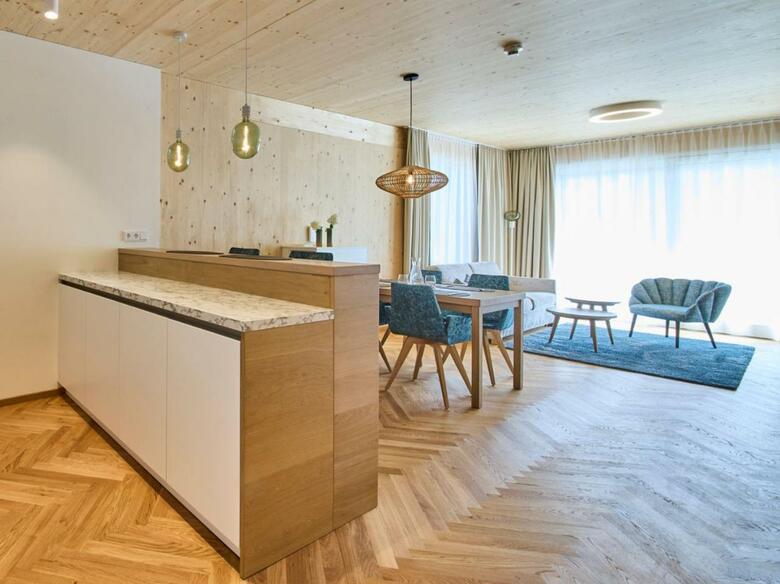 Hotel Lamplhof - Lichtpfad W�rthersee