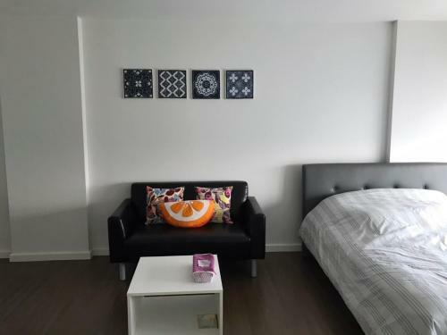 Apartamento Baan Kun Koey Condominium
