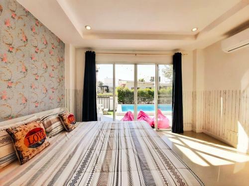 Enjoy Pool Villa Huahin (3br, 3baths, 1kitchen, 1living)