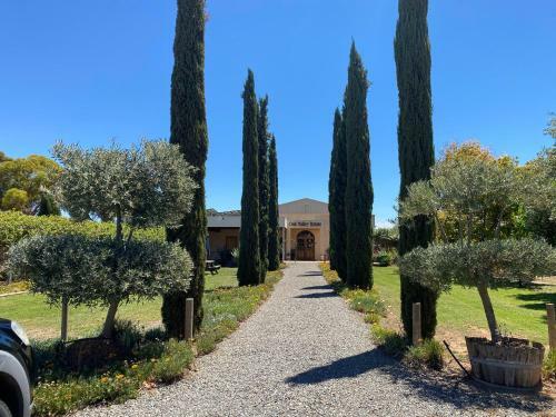 Holiday Getaway In Mildura - Spa, Bbq, Wifi